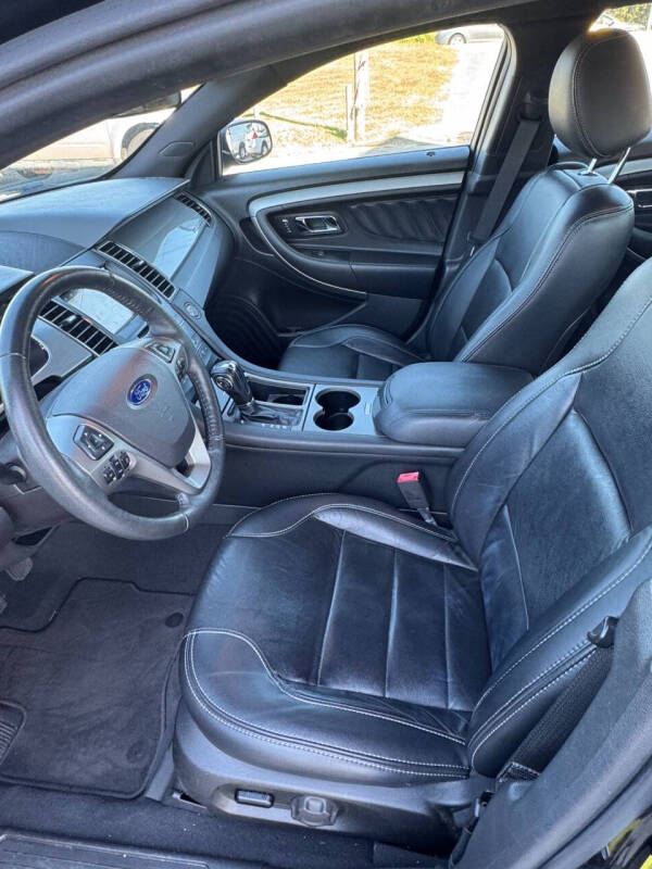 2019 Ford Taurus SEL