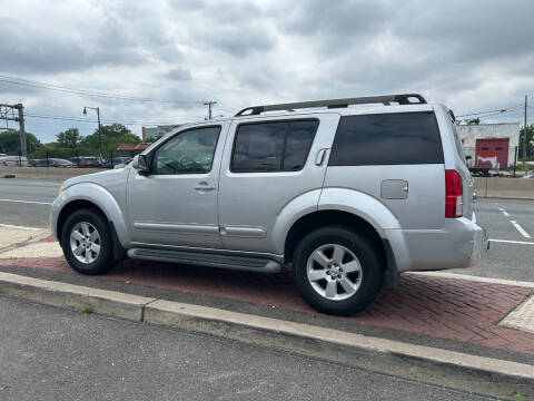 2008 Nissan Pathfinder SE