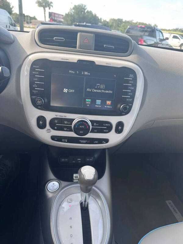 2015 Kia Soul EV +