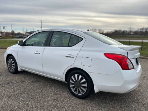 2014 Nissan Versa 1.6 SV