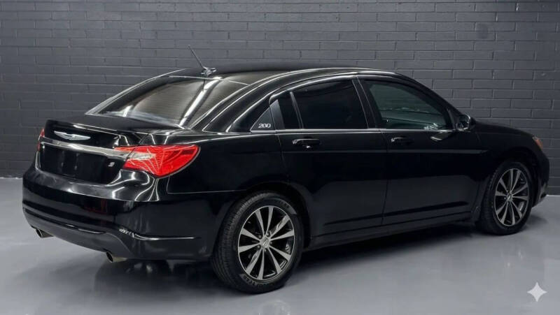 2013 Chrysler 200 Touring