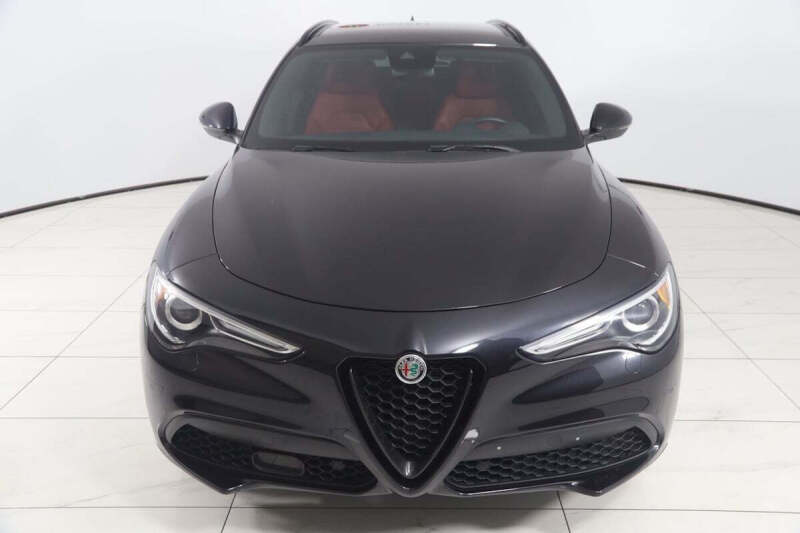 2023 Alfa Romeo Stelvio Veloce