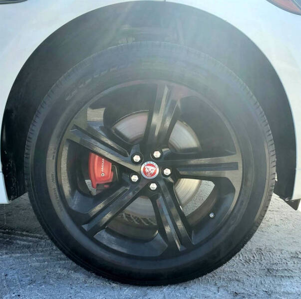 2019 Jaguar F-PACE S