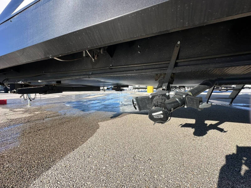 2022 Forest River Vengeance Rogue 26VKS