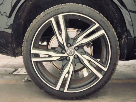 2019 Volvo XC90 T6 R-Design