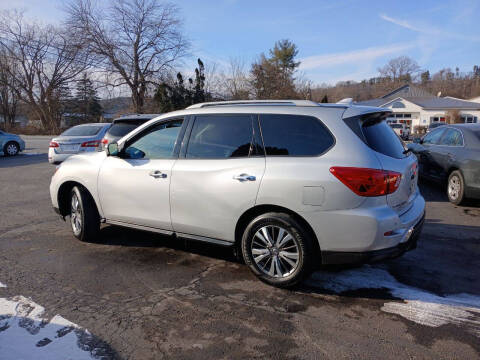 2019 Nissan Pathfinder SL