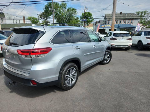 2017 Toyota Highlander