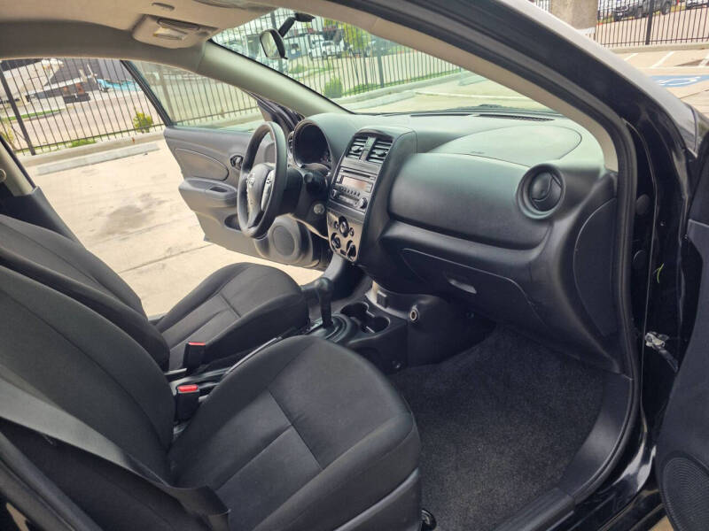 2017 Nissan Versa 1.6 S