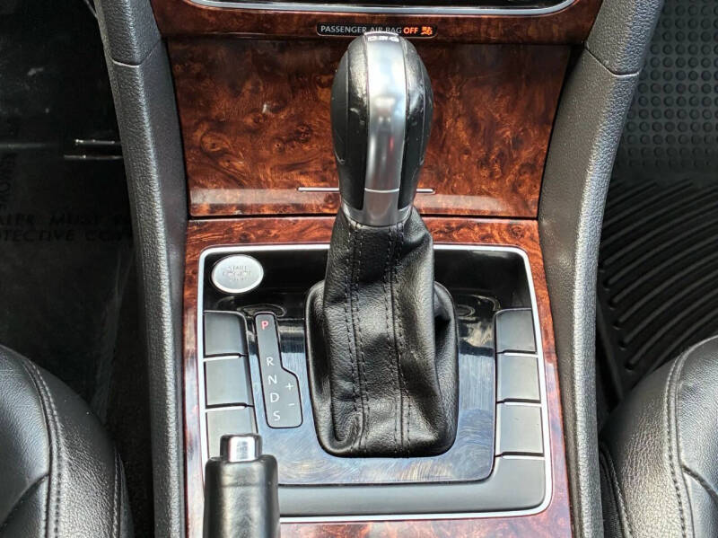 2013 Volkswagen Passat TDI SEL Premium