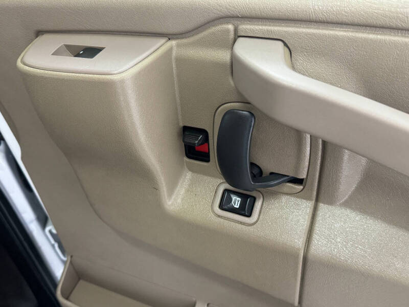 2021 Chevrolet Express 2500