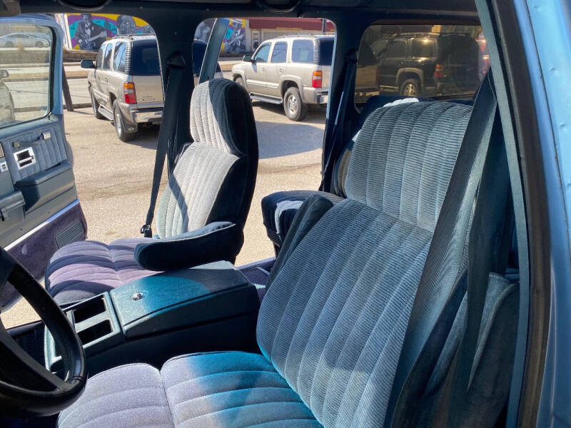 1989 Chevrolet Suburban R20