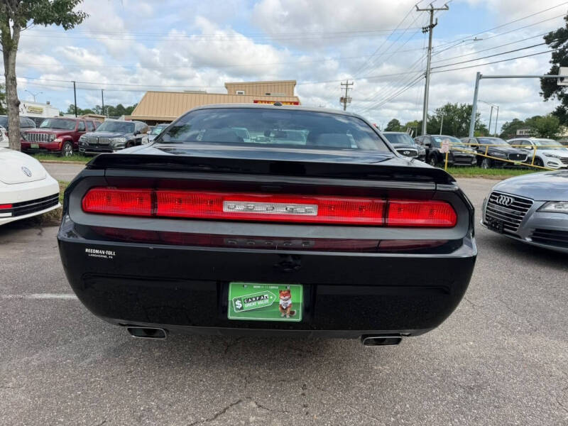 2014 Dodge Challenger SXT