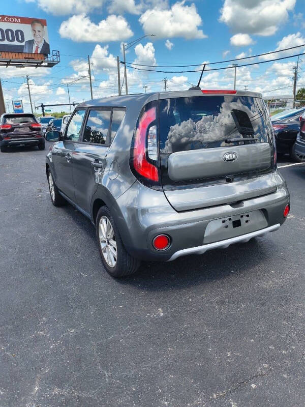 2017 Kia Soul +