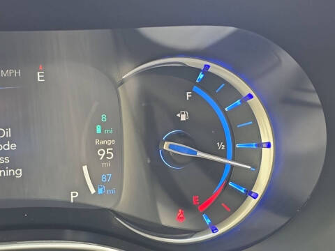 2024 Chrysler Pacifica Plug-In Hybrid Select