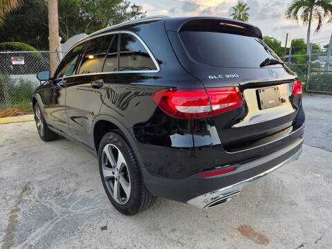 2017 Mercedes-Benz GLC GLC 300