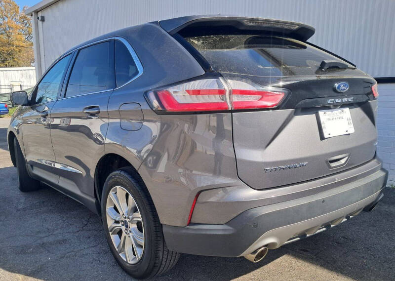 2022 Ford Edge Titanium