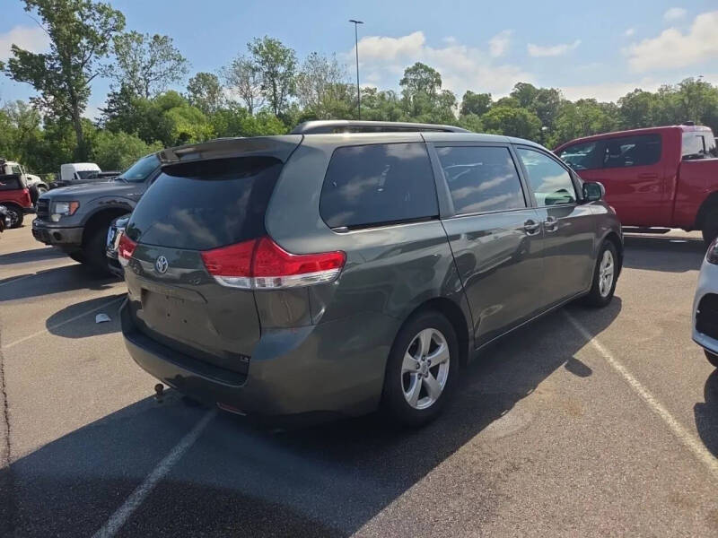2012 Toyota Sienna