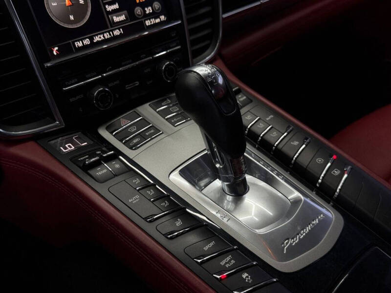 2015 Porsche Panamera