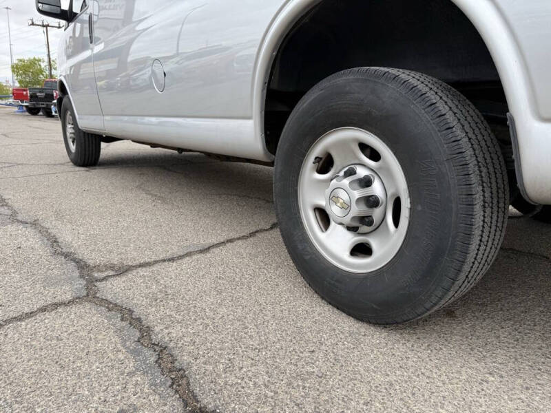 2023 Chevrolet Express 3500