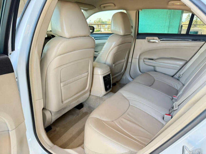 2014 Chrysler 300