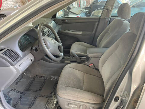 2004 Toyota Camry LE