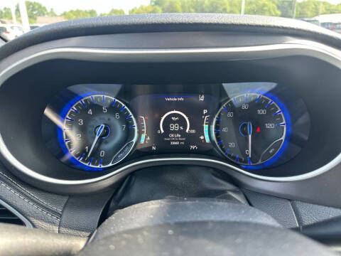 2025 Chrysler Pacifica Select