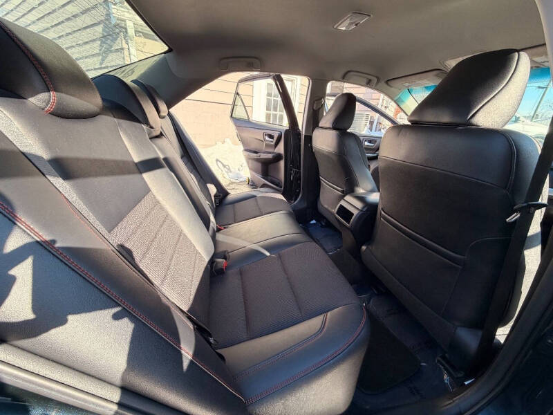 2016 Toyota Camry SE