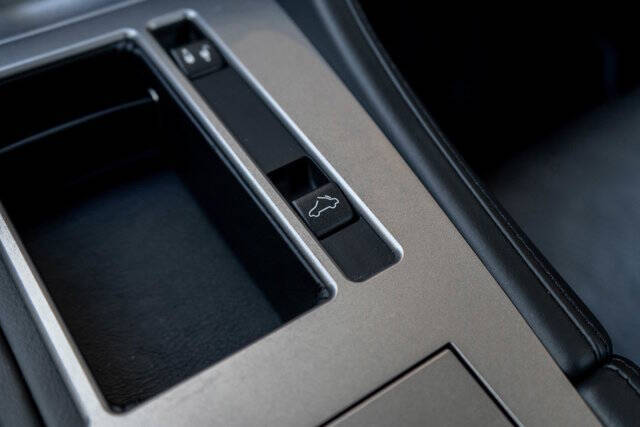 2009 Aston Martin DB9 21