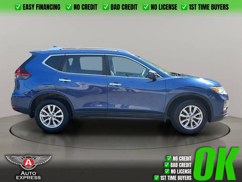 2018 Nissan Rogue SV