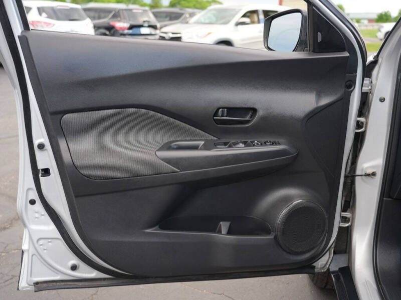 2020 Nissan Kicks S