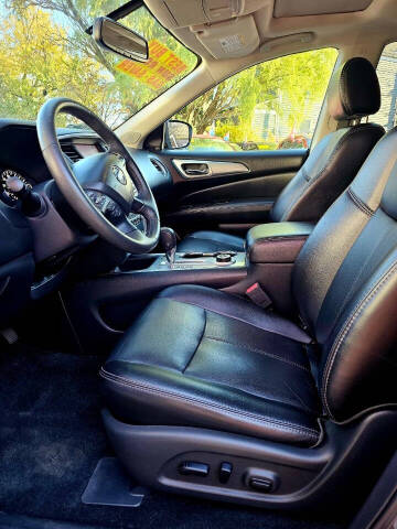 2018 Nissan Pathfinder Platinum