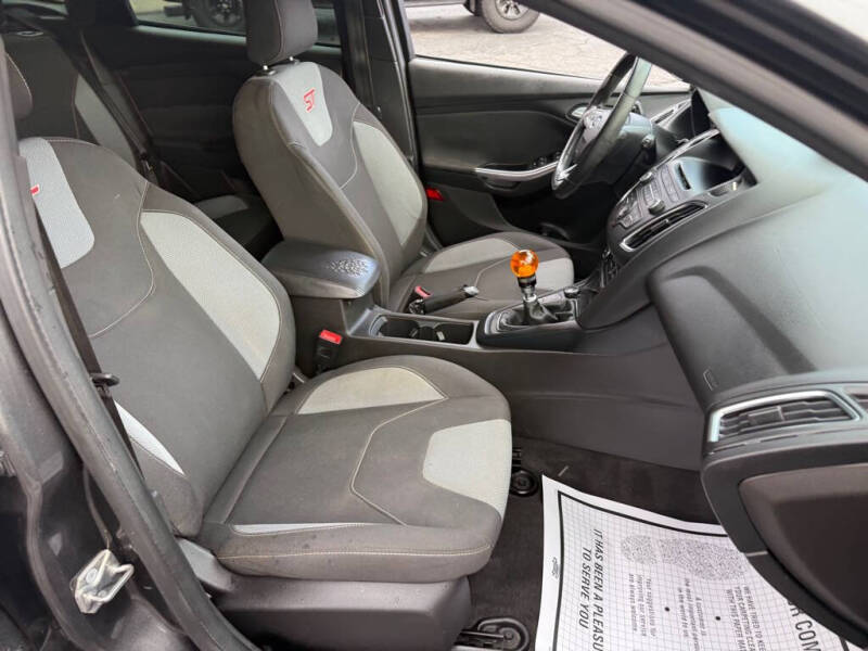 2017 Ford Focus ST