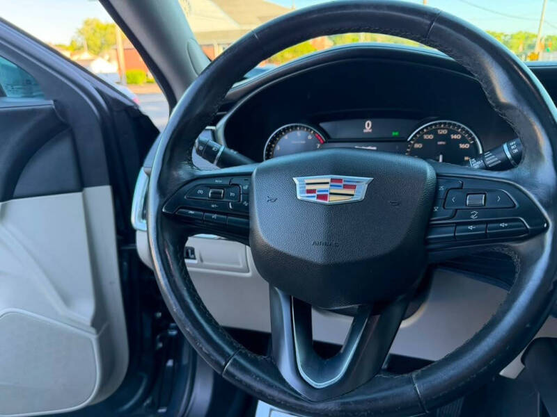 2019 Cadillac XT4 Premium Luxury