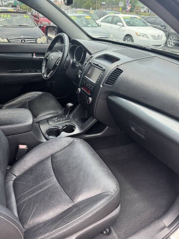 2011 Kia Sorento SX
