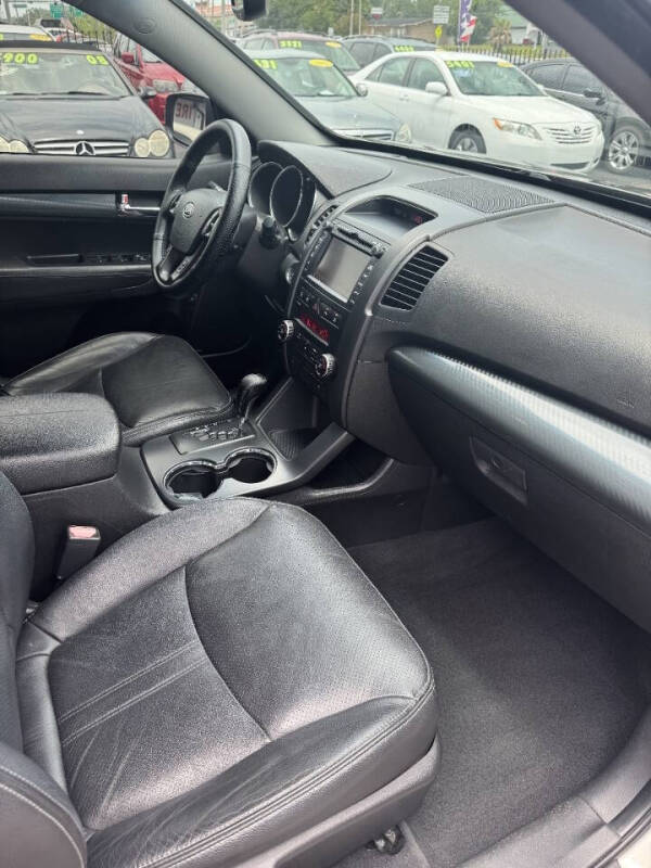 2011 Kia Sorento SX