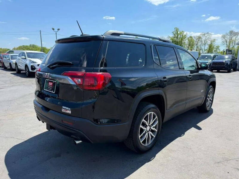 2017 GMC Acadia SLE-2