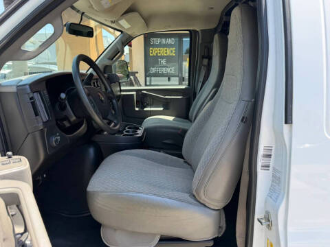 2022 Chevrolet Express 2500