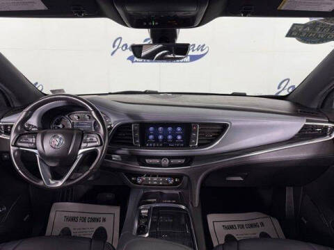 2022 Buick Enclave Essence