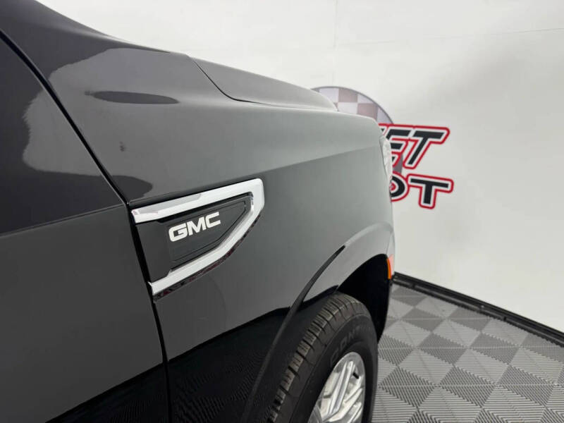 2022 GMC Yukon XL SLT