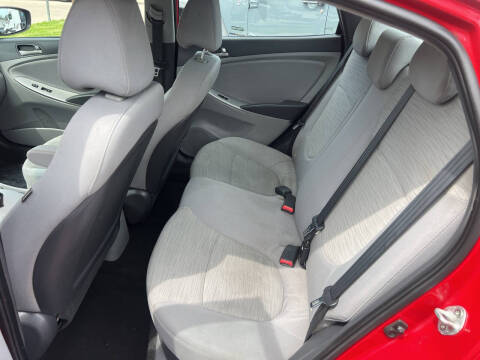 2016 Hyundai Accent SE