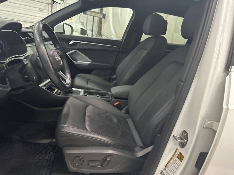 2020 Audi Q3 quattro Premium 45 TFSI