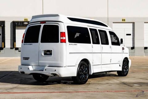 2023 Chevrolet Express 2500