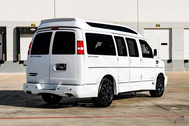2023 Chevrolet Express 2500