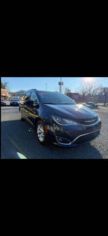 2017 Chrysler Pacifica Touring-L