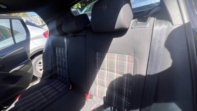 2012 Volkswagen GTI Base PZEV