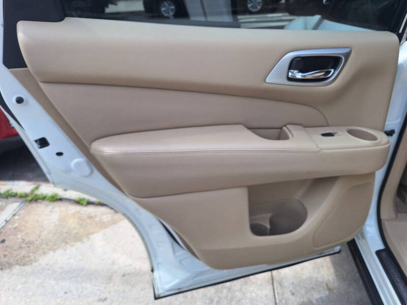 2014 Nissan Pathfinder Platinum