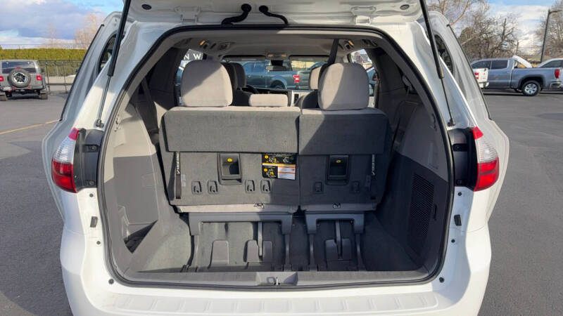 2020 Toyota Sienna L 7-Passenger