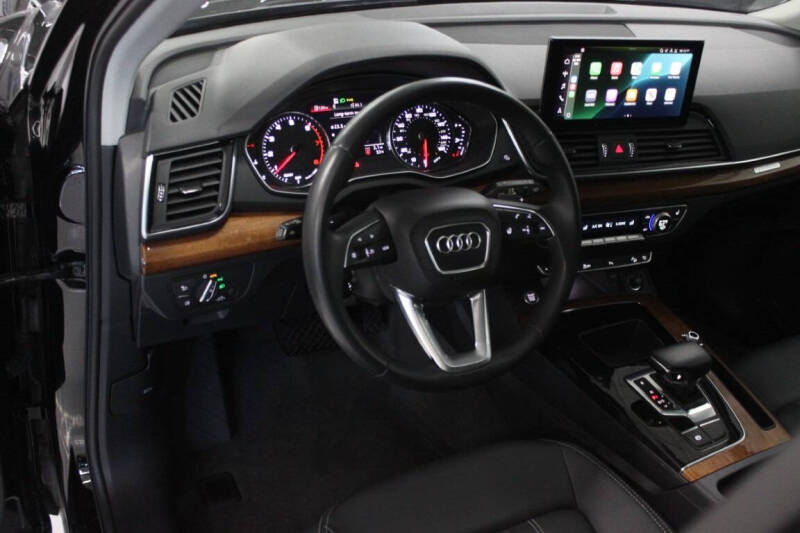 2023 Audi Q5 quattro Premium 40 TFSI
