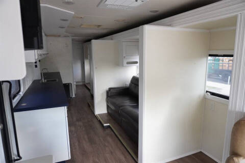 2015 Freightliner XCS Chassis