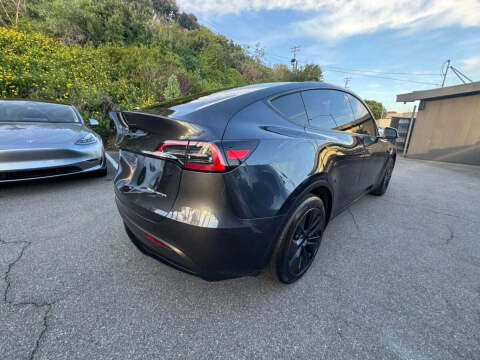2024 Tesla Model Y Long Range